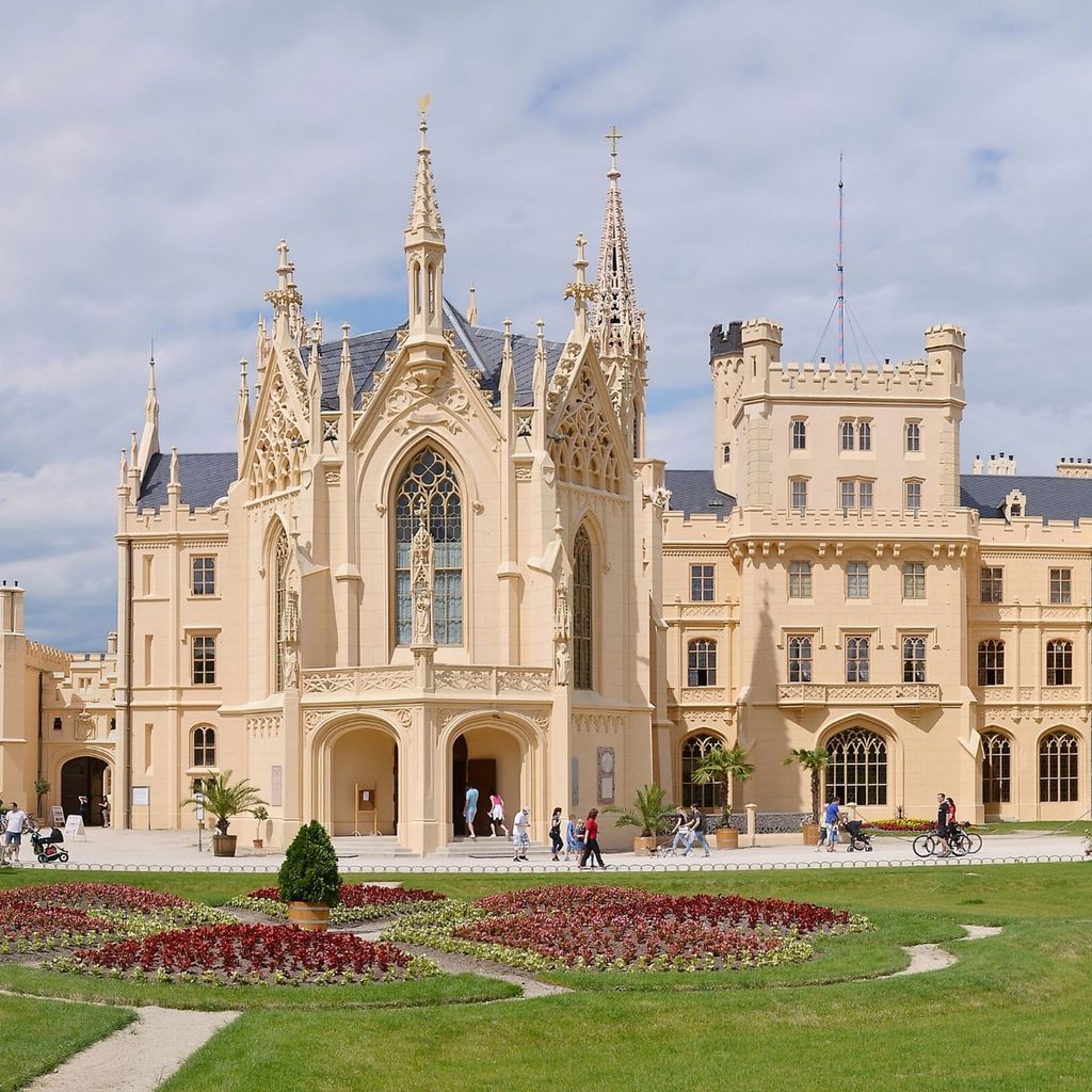 Замок Леднице